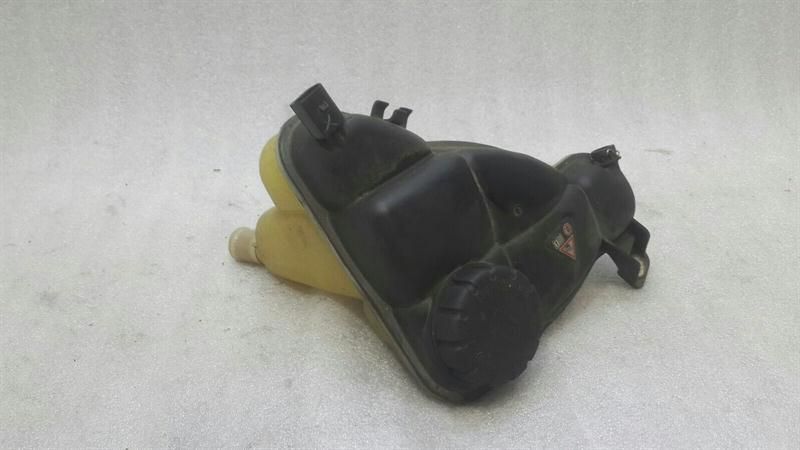 Mercedes R Class W251 Expansion Tank A2515000049 Expansion Tank Coolant.