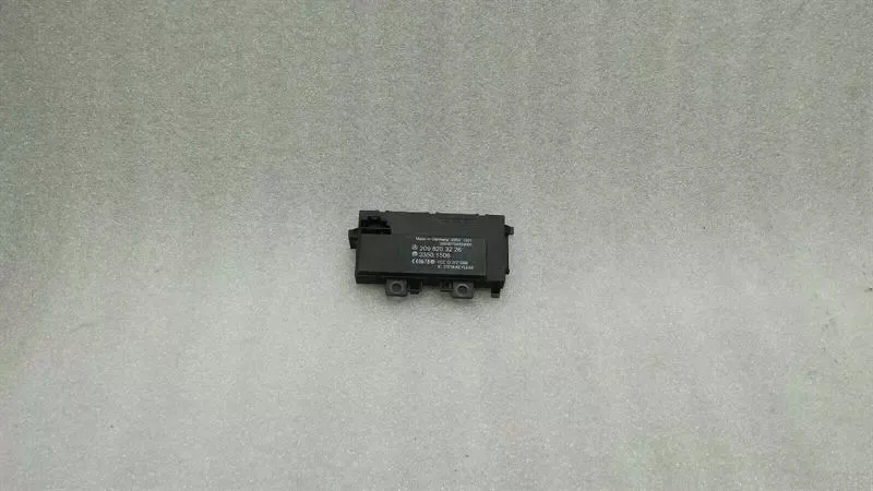 Mercedes CLK W209 Electronic Module A2098203226 Control Unit Keyless Go