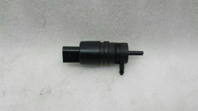BMW 1 Series F20 Washer Fluid Pump 7302589 Washer Water Pump