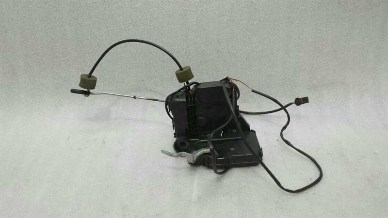 Mercedes CLS W219 front right door lock A2197200235 front right door lock.