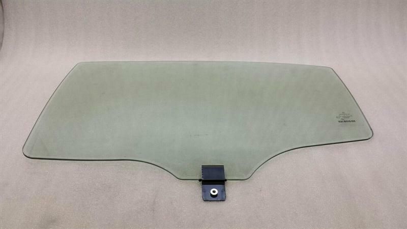 Mercedes S-Class W221 Left Rear Door Glass A2217301718 Rear Door Window LWB