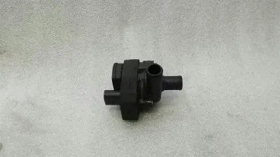 Mercedes CLS W219 additional cooling pump A2118350264 coolant pump pump.