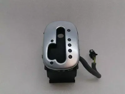 BENTLEY FLYING TRACK MK2 13-19 PĀRĀKUMU SLĒDZES SURROUND 3W2713117A RADĪŠANA LABAJĀ RHD