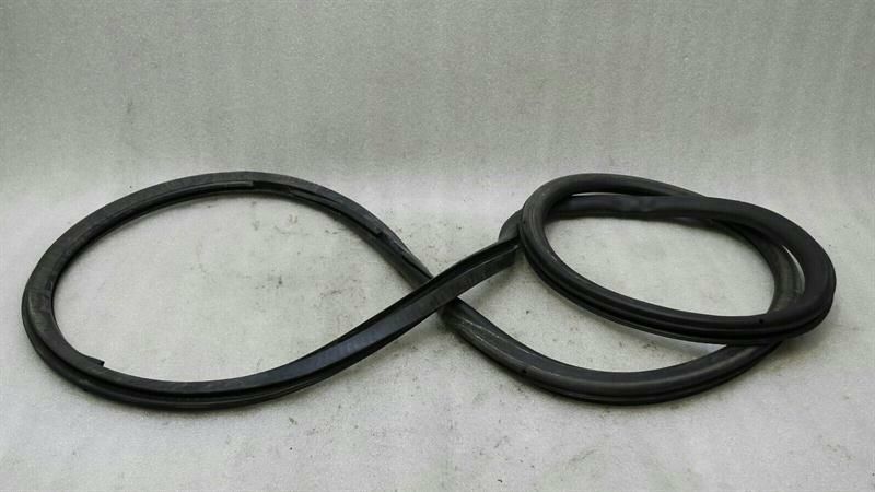 BENTLEY CONTINENTAL FLYING TRACK FLH Door Seal 3W5867365B Door Seals Front LI