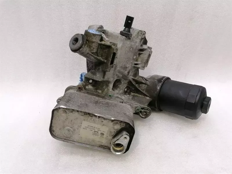 Bentley Continental GT W12 oil filter housing 07C117013AN oil cooler holder