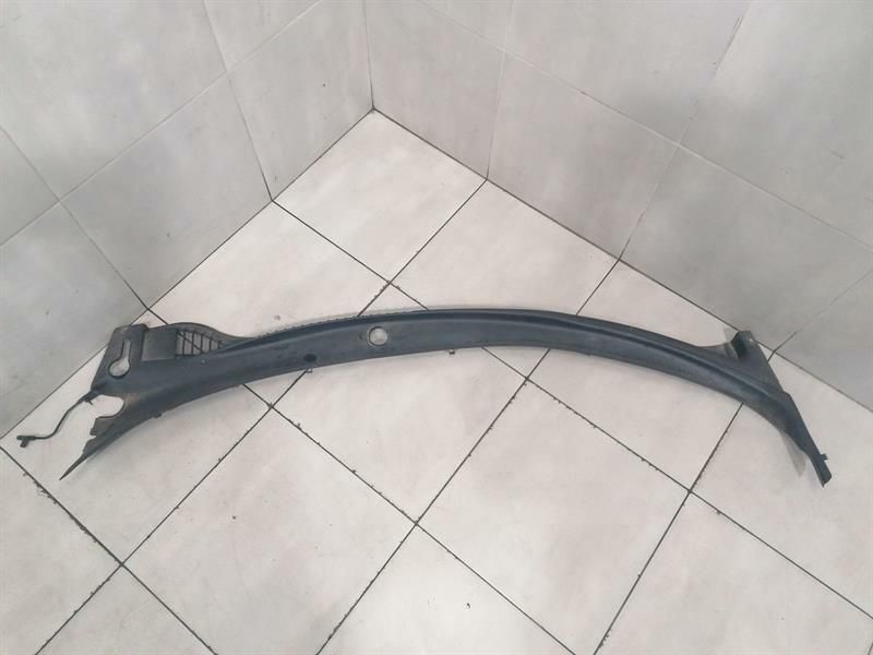 Chevrolet Corvette C6 15242376 Cover Windshield Cowl Panel