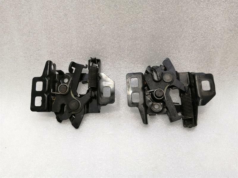 Chevrolet Corvette C6 Bonnet Lock 15910867 Hood Lock