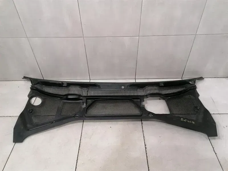 Bentley Continental GT W12 Windshield Engine Bay Cover 3W8819415D Windshield