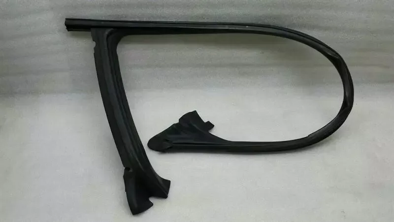 Mercedes CLS W219 FRH door seal A2197200254 door seals front right