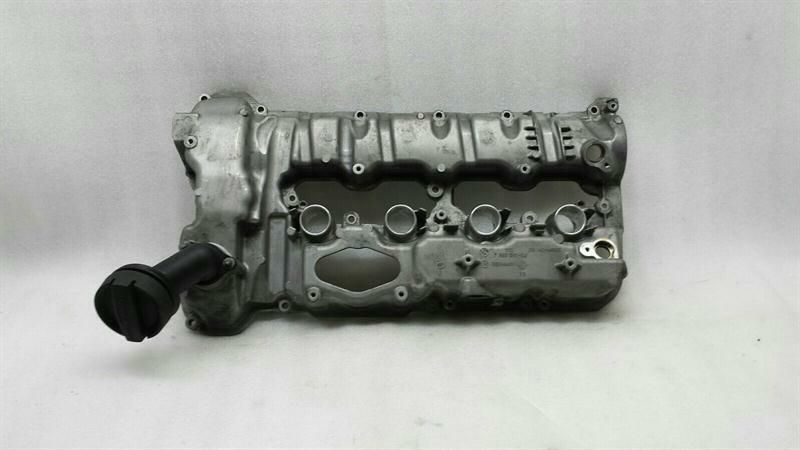 BMW 5 Series F07 GT F10 N63 4.4 Cylinder Head Cover 7588545 Cylinder Head Cover 1-4