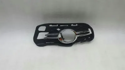 Mercedes C Class W204 Решетка за предна броня A2048852223 Решетка за броня лява