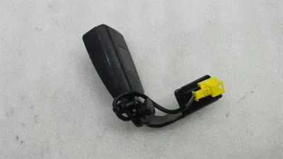 Klamra paska Mercedes C Klasa W204 A2048601069 Klamra paska