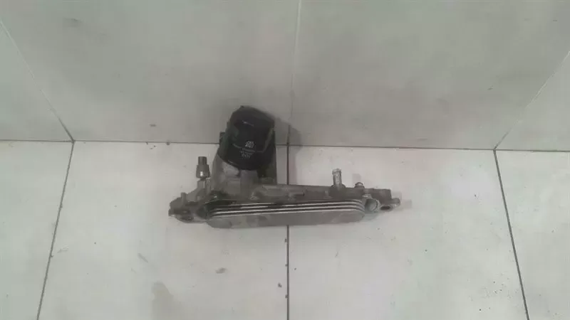 Toyota Hilux Oil Filter Housing 15701-30090 Oil Cooler Holder 1KD 1KD-FTV D4D 3.0