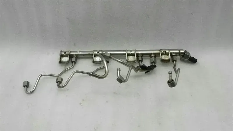 BMW 5 SERIES F07 GT FUEL RAIL 7547599 FUEL INJECTION MOULDING PIPE DISTRIBUTOR N63 CYL 1-4