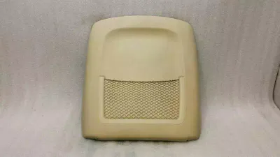 BMW 6. sērijas E63 priekšējā kreisā sēdekļa pārvalks 7132481 sēdekļa kreisā apdare krēmkrāsas bēšs