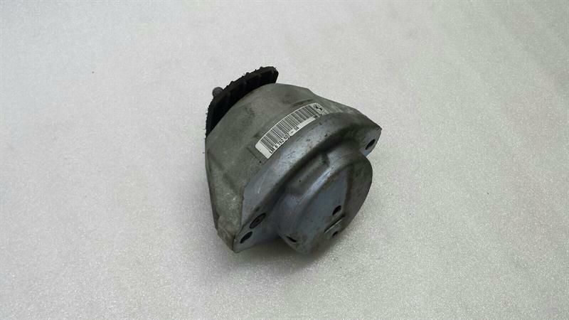 BMW 6 Series E63 Engine Mount 6762607 Engine Mount