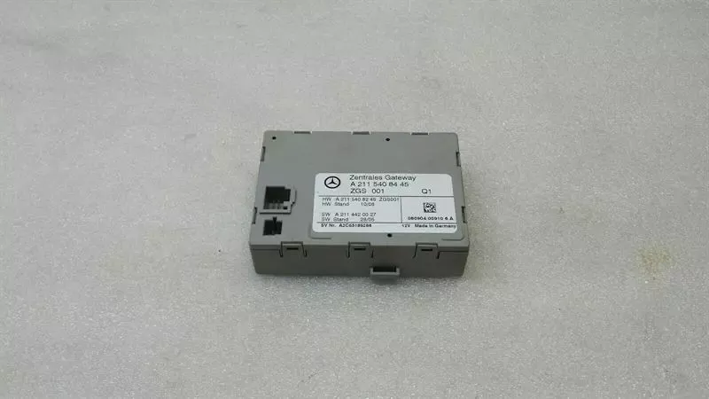 Mercedes CLS W219 Getaway Module A2115408445 Central Gateway Control Unit