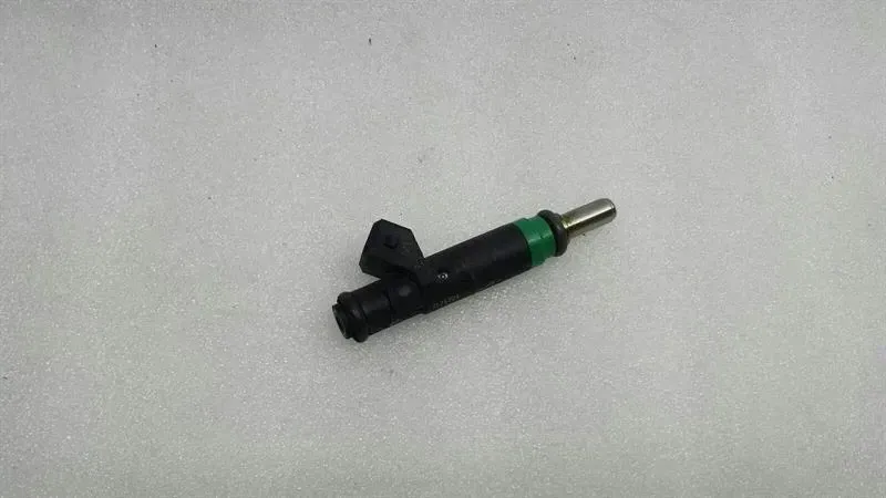 BMW 6 Series E63 E65 E60 N62N Injector 7525721 Injection Nozzle 650i