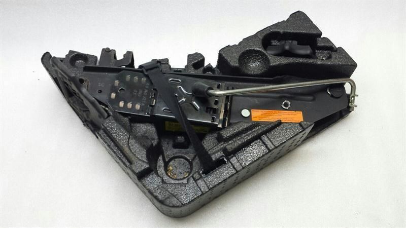 VOLKSWAGEN TOUAREG 7L SAVER KIT 7L0011031B jack JACK TOOL