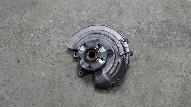 Jaguar S-type left rear hub C2C1121 wheel bearing housing knuckle rear left