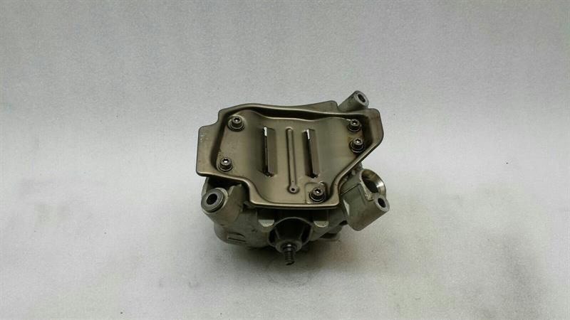 BMW 5 Series GT F07 oil pump 7612772 oil pump 4.4i N63B44 V8 F01 F10
