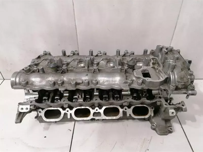 Mercedes E550 W212 Left Cylinder Head A2780107703 Cylinder Head Left M278