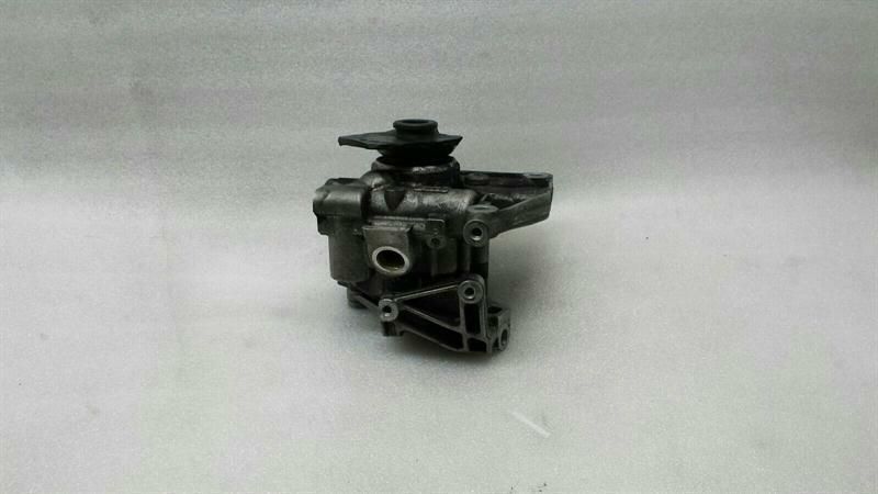 Mercedes E Class W207 Power Steering Pump A0064666401 Power Steering Pump Pulley Faulty
