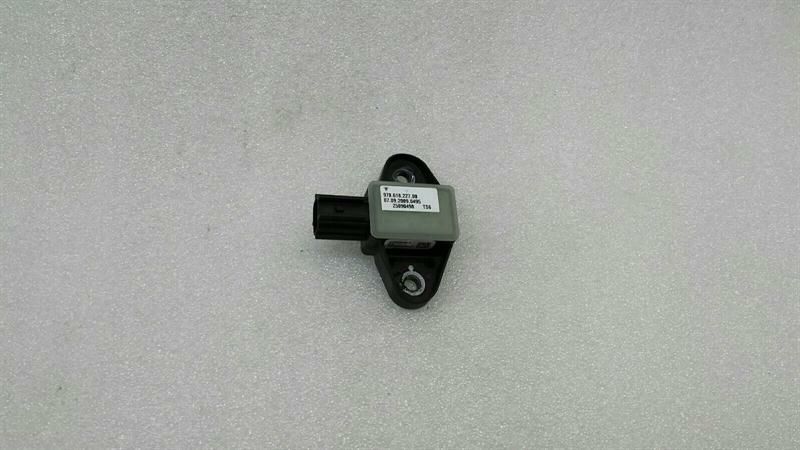 Porsche Panamera 970 Crash Sensor 97061822700 Impact Sensor