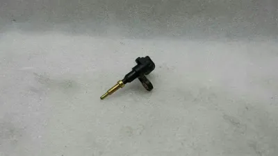Audi A3 8P temperature sensor 04E919501B temperature sensor