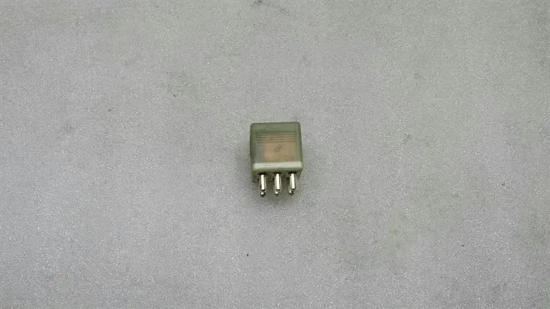 Mercedes G-Car W463 Relay 0015427819 Relay