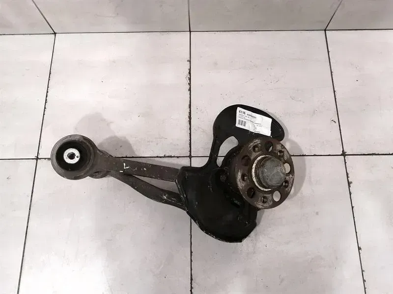 Mercedes C Class W204 left wheel bearing housing lifting chassis A2043202866 A20433320101