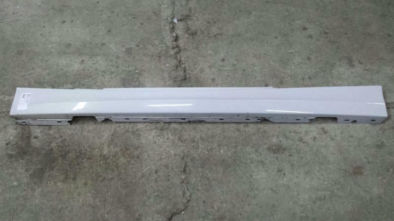 BMW 1 Series E81 E82 E88 Left Side Skirt 51777183233 Side Skirts Left
