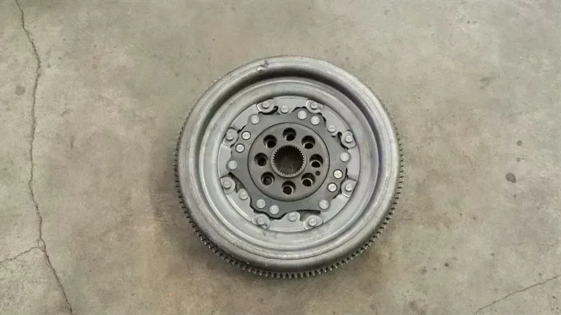 Audi TT 2.0 TFSI CES Double Mass Flywheel + Clutch 06J105266T flywheel 45000KM