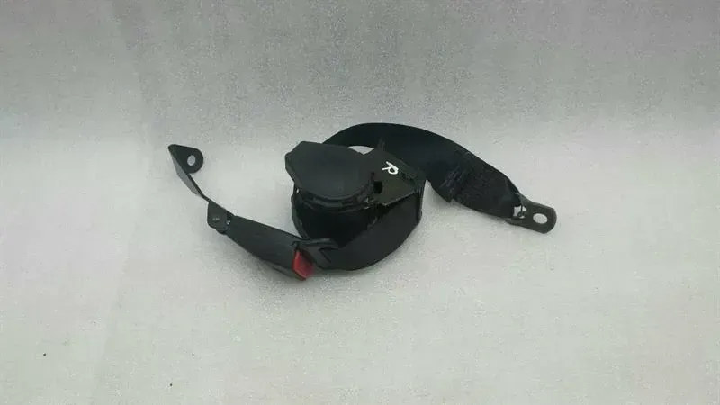 BMW 3 Series E46 rear seat belt 8261029 seat belt belt rear right