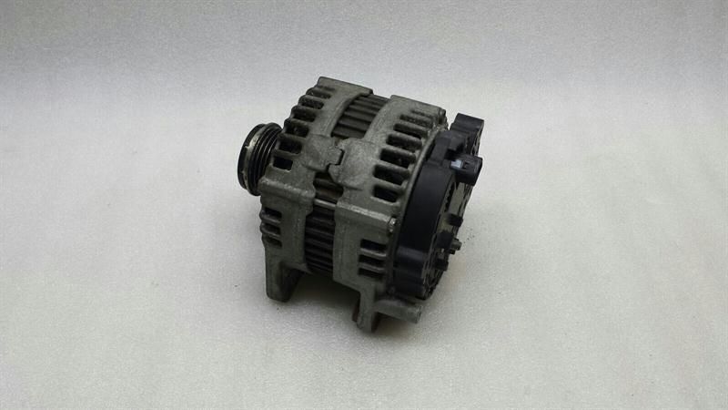 Audi Q7 4L Alternator 059903018K Alternator 3.0 TDI 180A