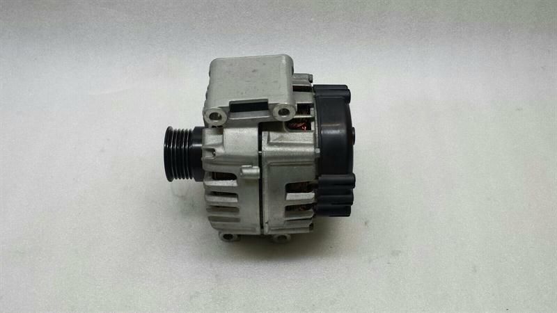 Mercedes E-Class W212 Alternator A0009067702 Alternator OM651 CDI 180A