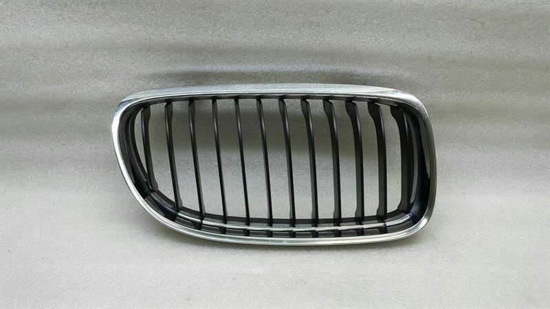 BMW 3 Series E90 Right Front Grille 51137201968 Radiator Grille Right