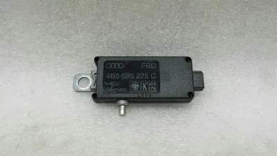Audi S6 C5 Amplifier Antenna 4B5035225C Antenna Amplifier