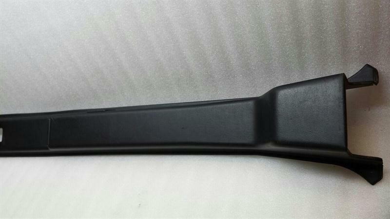 Mercedes G Class W463 Right B Post Cover A4636900025 B Willow Cover Right