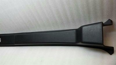 Cache de montant B droit Mercedes Classe G W463 A4636900025 B Cache en saule droit