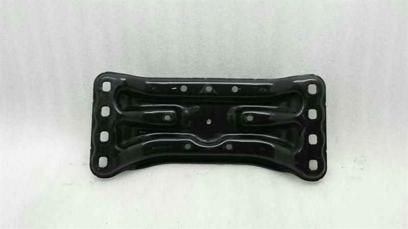 Mercedes E Class W212 4MATIC Gearbox mount A2122401102 Transmission Holder