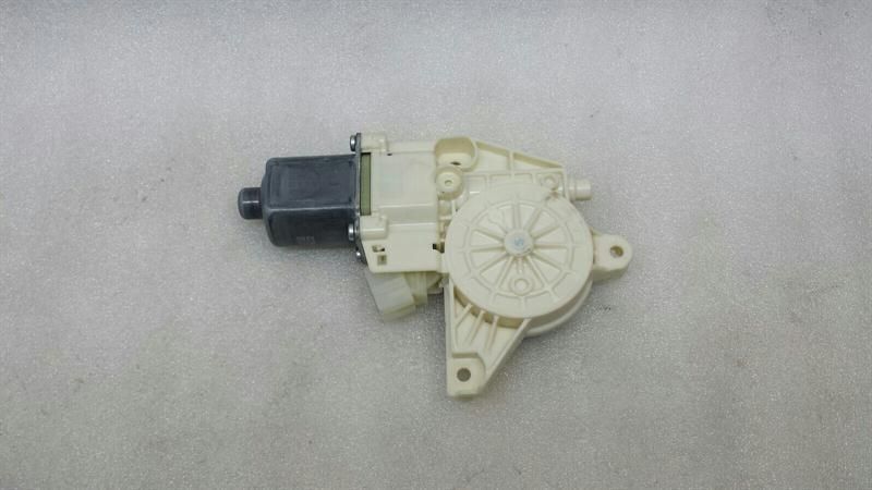 Mercedes C Class W204 Door Window Motor A2048200142 Window Regulator Motor Front