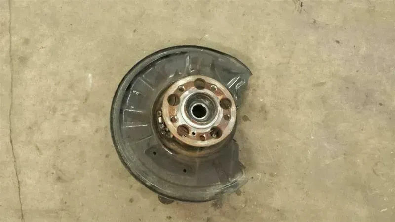 Mercedes C Class W204 Left Rear Hub A2043500341 Wheel Bearing Housing Rear Left Hl.