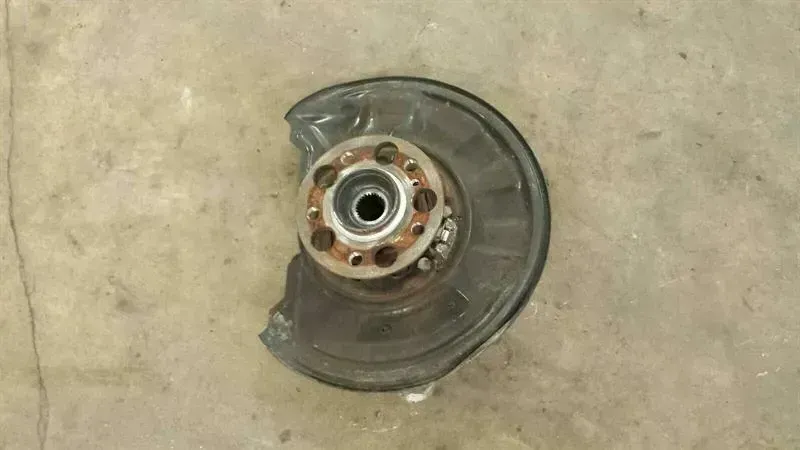 Mercedes C Class W204 Right Rear Hub A2043500441 Wheel Bearing Housing Rear RE HR