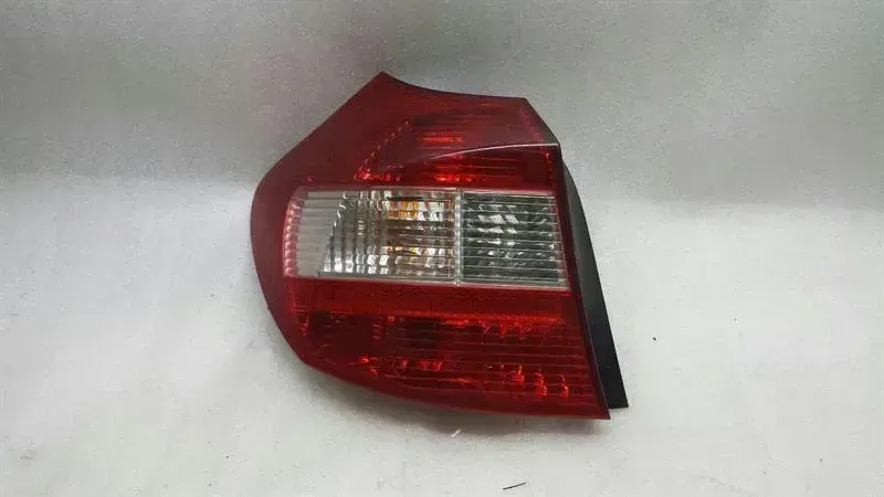 BMW 1er E81 E87 6924501 Rückleuchte  Hinten links Left Rear Light