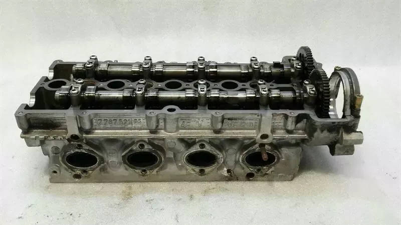 BMW 1 SERIES E87 CYLINDER HEAD 7806058 CYLINDER HEAD 2.0D 120d