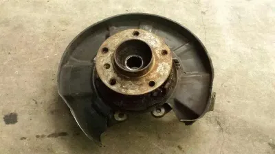 Moyeu arrière gauche BMW Série 1 E87 33326774809 Roulement de roue arrière gauche