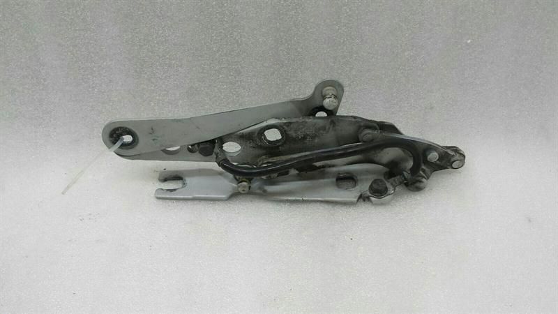 BMW 3 Series E46 Bonnet Hinge LHS 41618200123 Hood Hinge Left