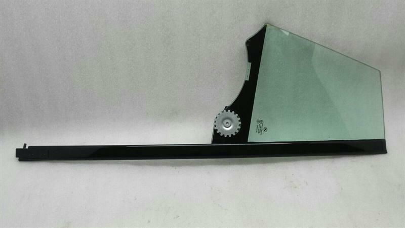 BMW 5 Series F07 GT Right Rear 1/4 Glass 7197886 Door Glass 1/4 Rear Right