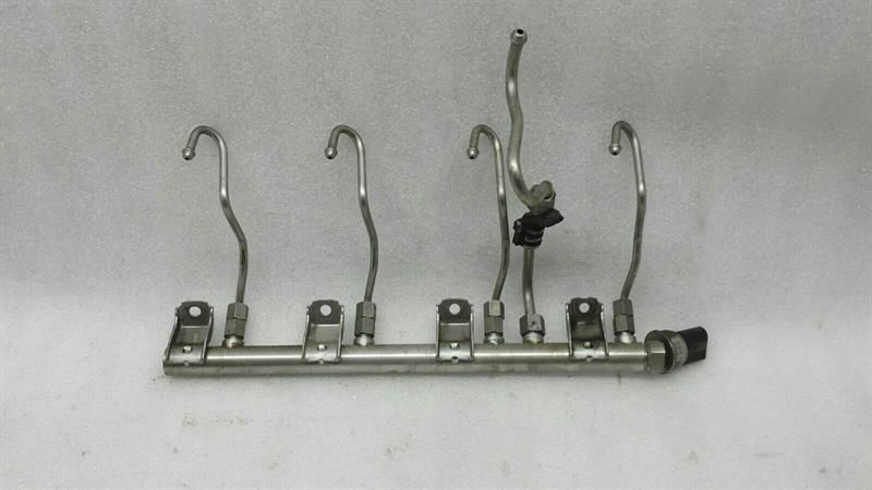 BMW 5 Series F07 GT Tube Distributor Right 7547600 Right Fuel Rail N63 550i